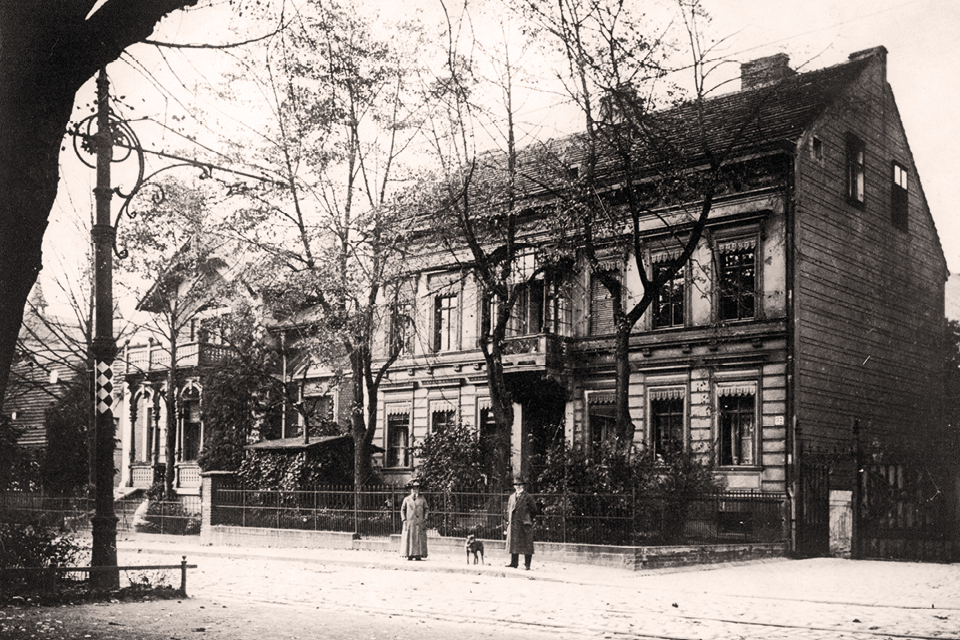 Das Wohnhaus der wohlhabenden und in Tempelhof bekannten Familie Berlinicke an Alt-Tempelhof 16 um 1900. © Museen Tempelhof-Schöneberg/Archiv