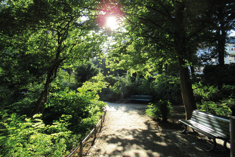 Tempelhof ist vor allem wegen seiner ruhigen, grünen Oasen ein beliebtes
Wohngebiet. © museeon